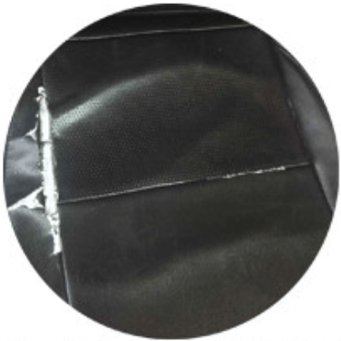 合成皮革は3～4年で劣化してきます。