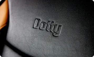 型押しDottyロゴの刻印が可能