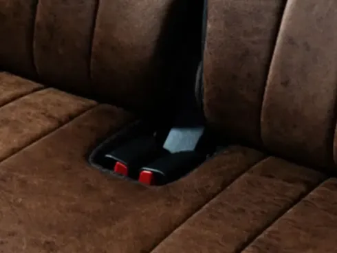 シートベルトもきれいにおさまり細部まで洗練