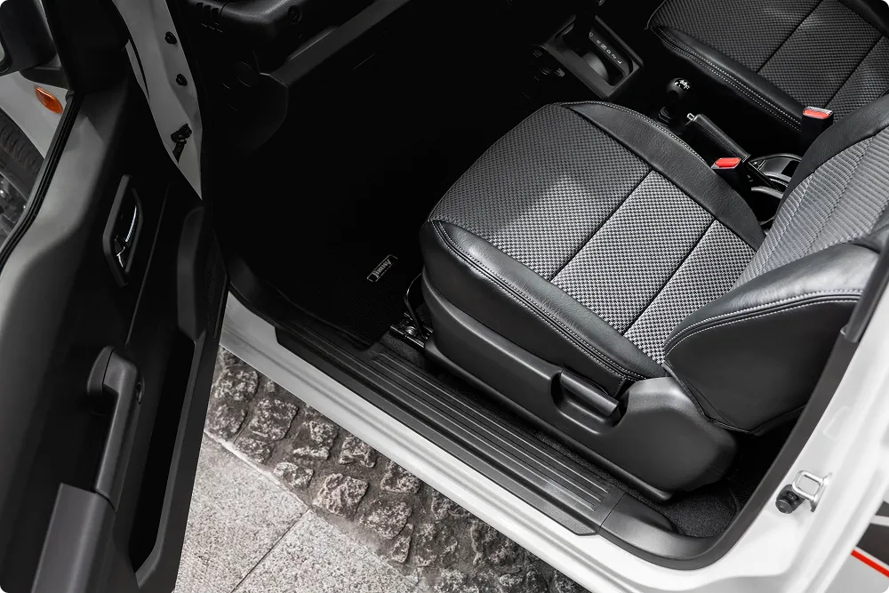 refinad heritagemesh gallery02 - Heritage Mesh Series