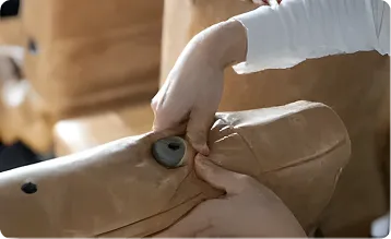 ヘッドレストの穴あけ加工済