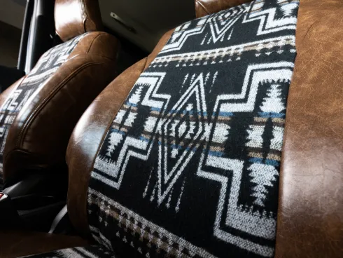 あたたかみあるPUレザー×ウール