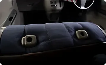 ヘッドレストの穴あけ加工済