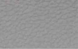 グレー