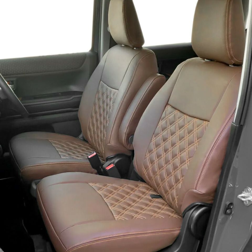 アウトランダー PHEV 3列 シートカバー Refinadキルト