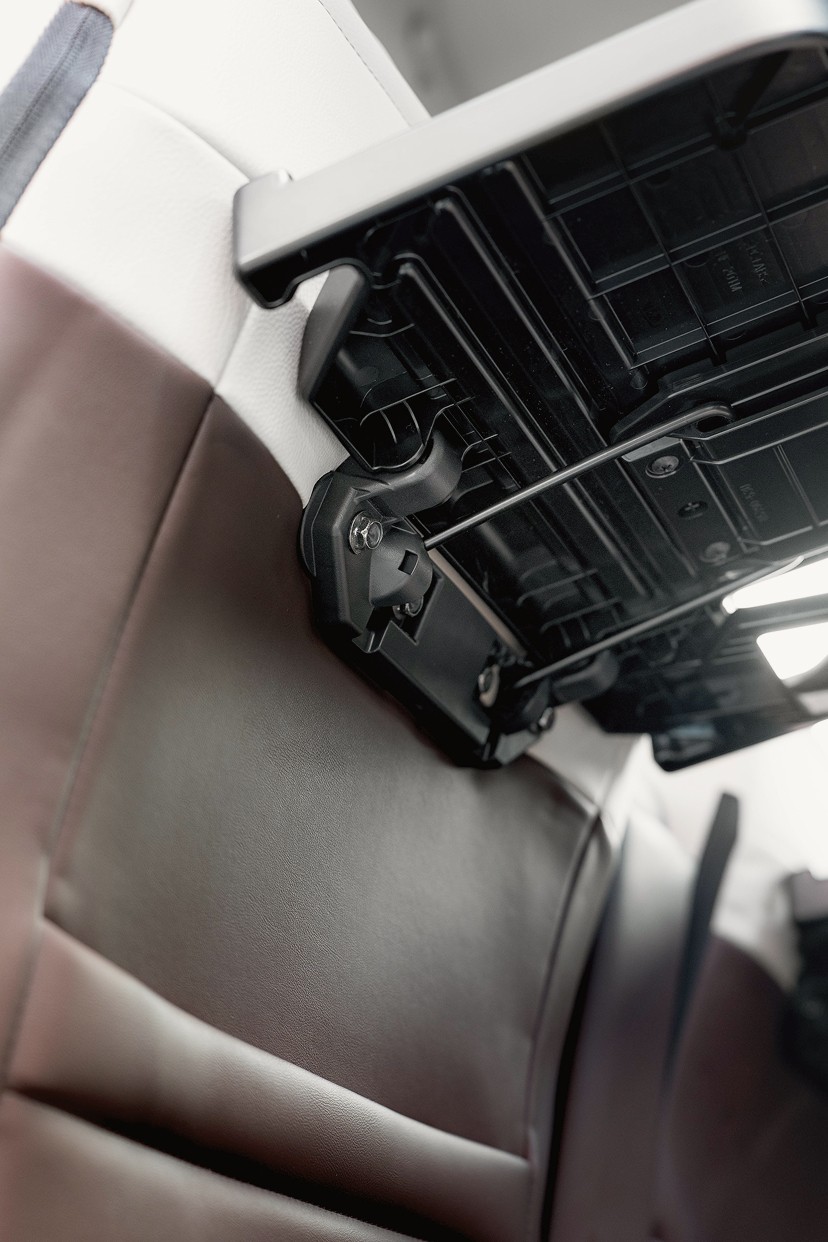 AUDI A3 シートカバー Sandii マカロン ネイビー×アイボリー